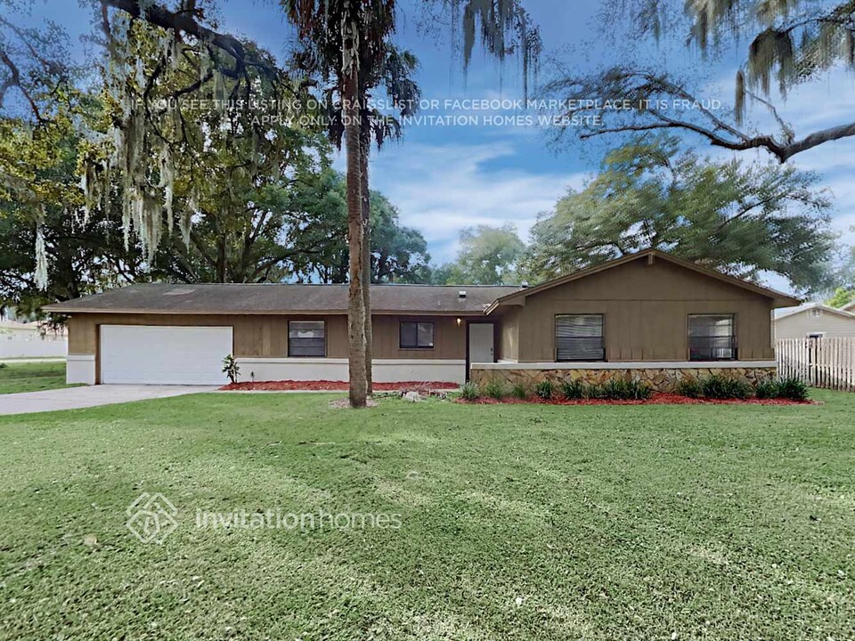 8502 Dee Cir in Riverview, FL - Building Photo