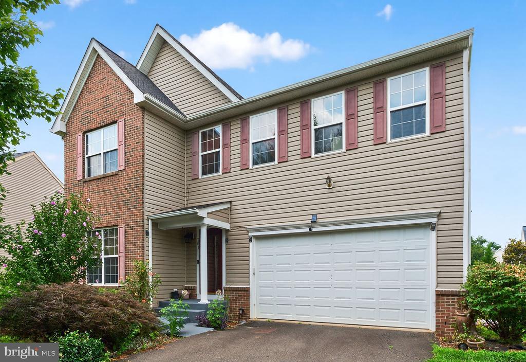 751 Holly Leaf Rd in Culpeper, VA - Building Photo