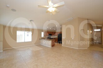 4193 E Sandy Way in Gilbert, AZ - Building Photo - Building Photo