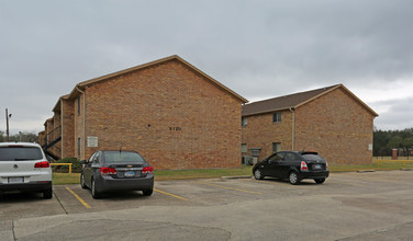 University Place in Beaumont, TX - Building Photo - Building Photo