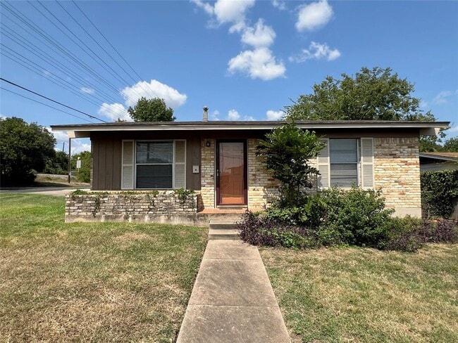 property at 3114 Hunt Trail