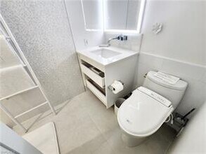 600 Misty Pines Cir-Unit -F-204 in Naples, FL - Building Photo - Building Photo