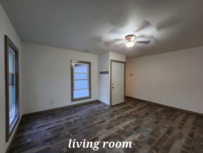 424 College St in Milton, WI - Foto de edificio - Building Photo