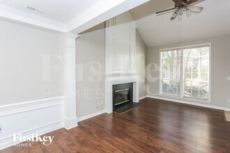 6010 Elm Cove Ln in Charlotte, NC - Building Photo - Building Photo