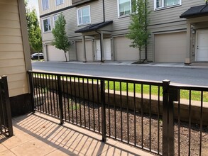 1308 Rutland Rd N in Kelowna, BC - Building Photo - Building Photo