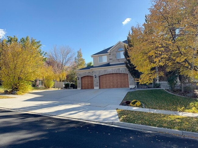 property at 1724 Ellerbeck Ln