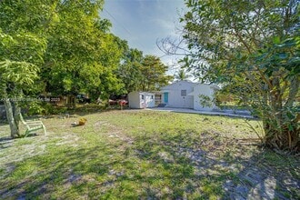 12825 NW 13th Ave, Unit 1 in North Miami, FL - Building Photo - Building Photo
