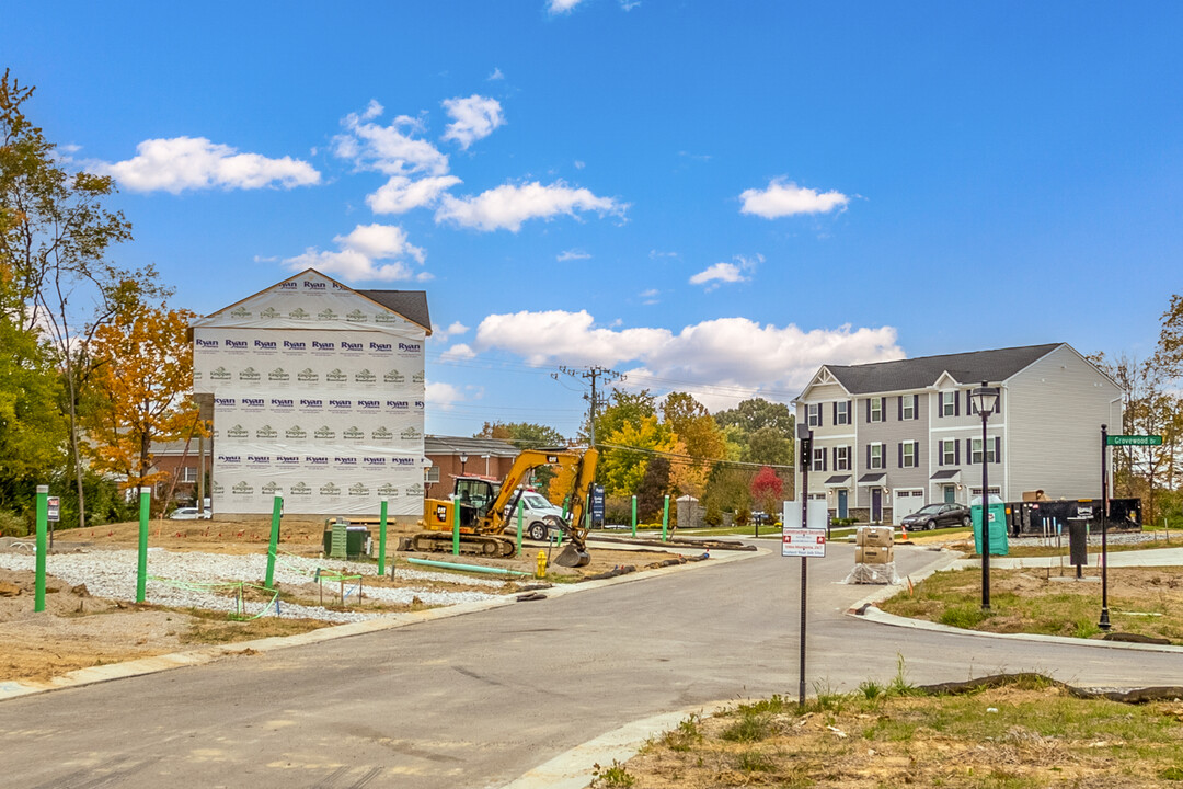 Dunlap Grove in Cincinnati, OH - Building Photo