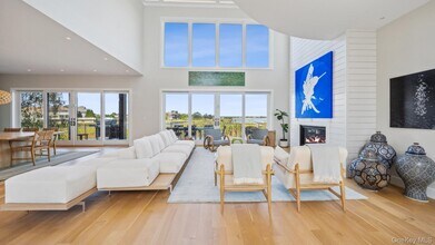 102-192 Dune Rd in Westhampton Beach, NY - Building Photo - Building Photo