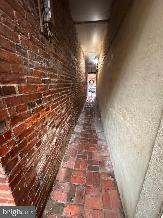 827 S Bond St, Unit 1 F in Baltimore, MD - Building Photo
