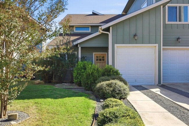 1125 Walton Ln in Austin, TX - Building Photo - Building Photo