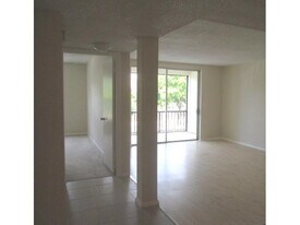 3660 Inverrary Dr, Unit 3660 Inverrary Dr in Lauderhill, FL - Building Photo