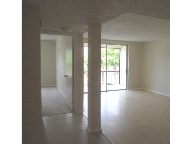 property at 3660 Inverrary Dr