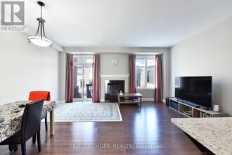 77 Arkose St in Ottawa, ON - Building Photo - Building Photo