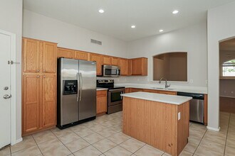 13928 N 133rd Ln in Surprise, AZ - Foto de edificio - Building Photo