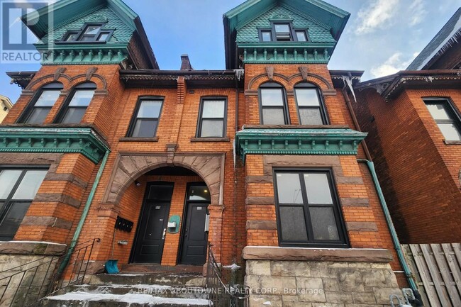 property at 498 Main St E