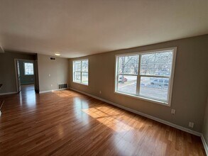 555-565 N Kent St in St. Paul, MN - Building Photo - Building Photo
