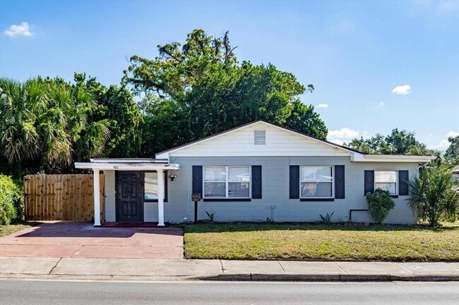 property at 900 N Denning Dr