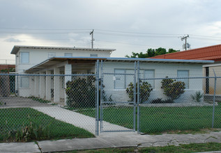 218 Butler St in West Palm Beach, FL - Building Photo - Building Photo