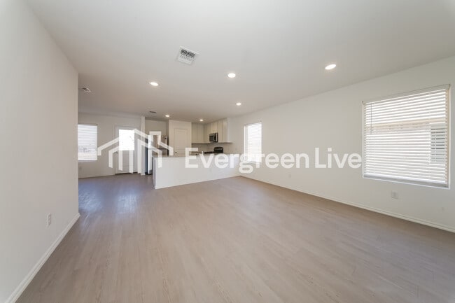 11717 SW 36th St in Mustang, OK - Building Photo - Building Photo