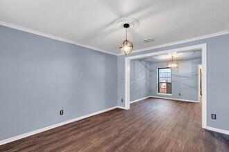 9223 Tooley Dr in Houston, TX - Building Photo - Building Photo