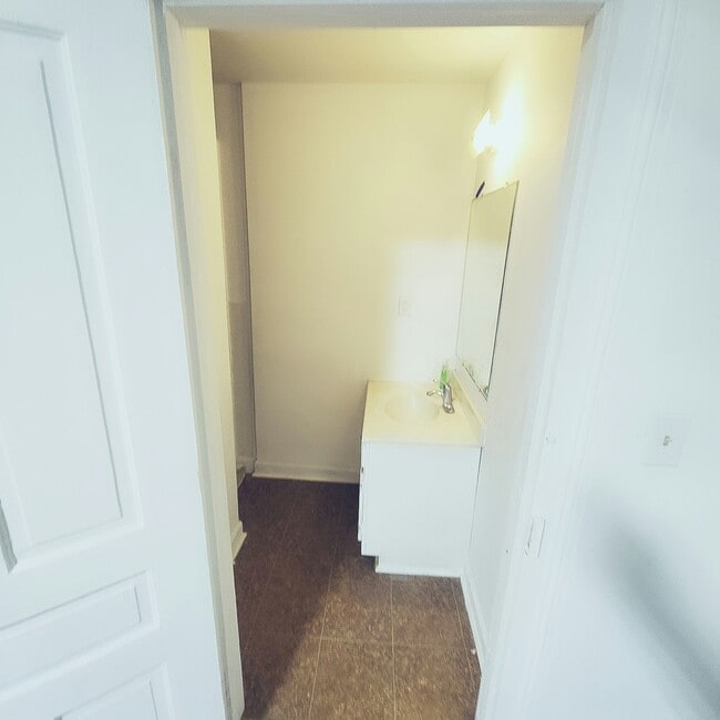 302 Dahl St in Madison, NC - Building Photo - Building Photo