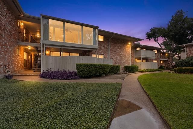 property at 7812 Royal Ln
