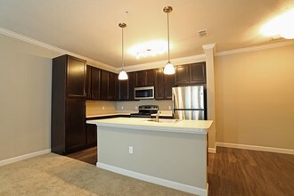 Charleston Edge in Brandon, FL - Building Photo - Interior Photo