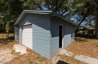 2513 Spirea St in Jacksonville, FL - Building Photo - Building Photo