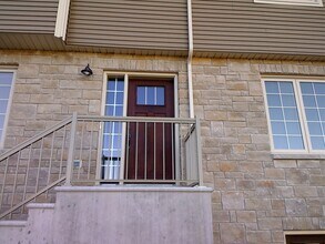 620 Squires St in Fredericton, NB - Building Photo - Building Photo