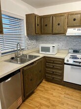 9470 Live Oak Plz, Unit 204 in Davie, FL - Building Photo - Building Photo