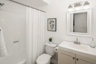 2464 Caminito Ocean Cove in Encinitas, CA - Building Photo