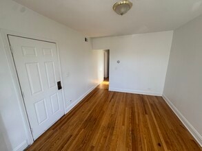 4251 W Haddon Ave, Unit 2 in Chicago, IL - Building Photo - Building Photo