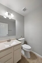 61171 Saddlecreek Dr in South Lyon, MI - Foto de edificio - Building Photo