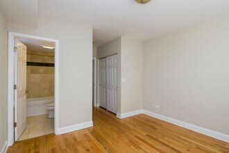 6501 N Claremont Ave in Chicago, IL - Building Photo - Building Photo