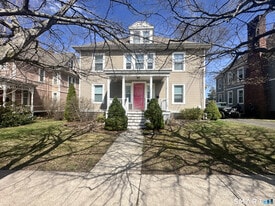 394 High St in Middletown, CT - Building Photo