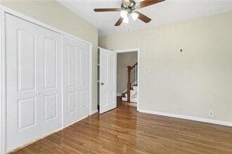 72 Old Glenham Rd in Fishkill, NY - Building Photo - Building Photo