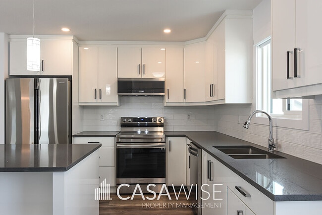 6548-6175 175 Ave NW in Edmonton, AB - Building Photo - Building Photo