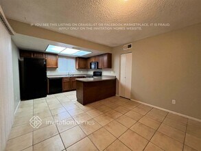 5626 N 71st Ave in Glendale, AZ - Building Photo - Building Photo