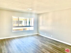 620 Myrtle Ave in Inglewood, CA - Building Photo - Building Photo