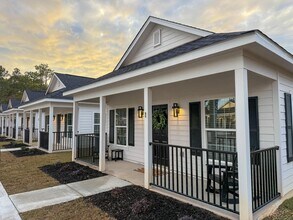The Retreat Biloxi in Biloxi, MS - Foto de edificio - Building Photo