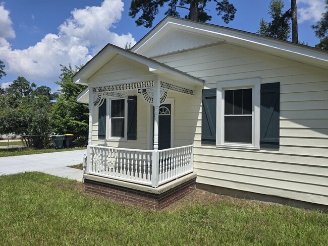 14 W Back Rd in Savannah, GA - Building Photo - Building Photo