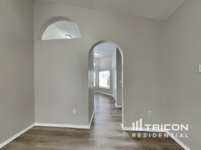 3727 75 Dr E in Sarasota, FL - Building Photo - Building Photo