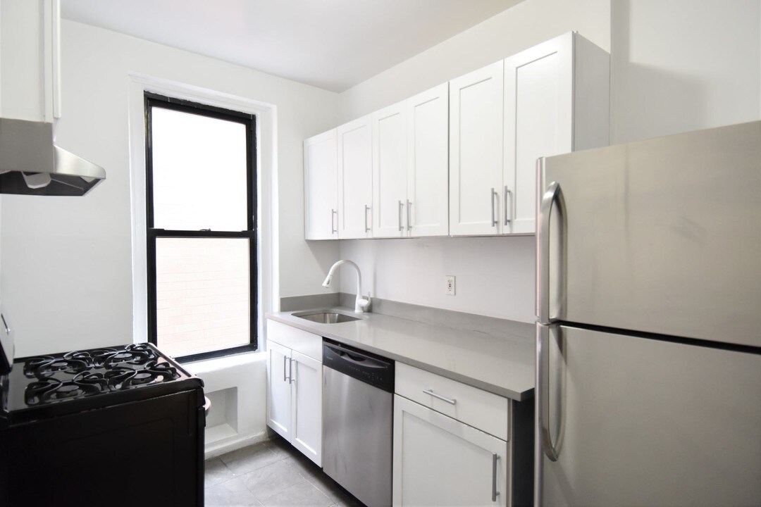 4848 Broadway-Unit -3F in New York, NY - Building Photo