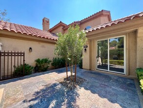 5155 Makenna Ct in Las Vegas, NV - Building Photo - Building Photo