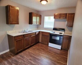 1304 NW 98th St in Oklahoma City, OK - Building Photo - Building Photo