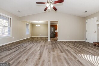 1061 Lost Ct in Hampton, GA - Building Photo - Building Photo
