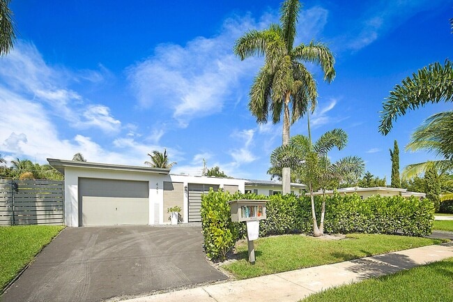441 NE 24th St in Boca Raton, FL - Foto de edificio - Building Photo