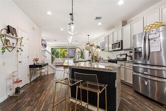 7117 Bowspirit Pl in Apollo Beach, FL - Building Photo - Building Photo