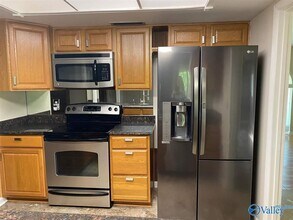 2006 McDowling Dr SE in Huntsville, AL - Building Photo - Building Photo